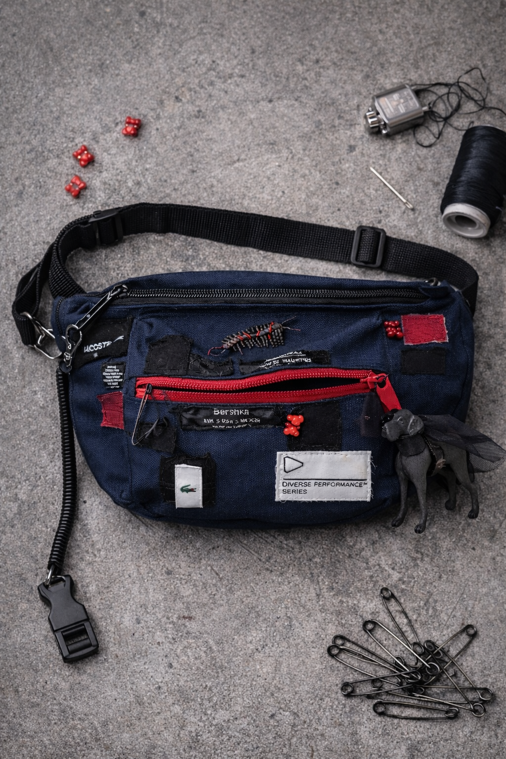 Nerka z Recyklingu z Czarnym Psem | Upcycling Crossbody Bag | Pretty Decay Studio | One of One