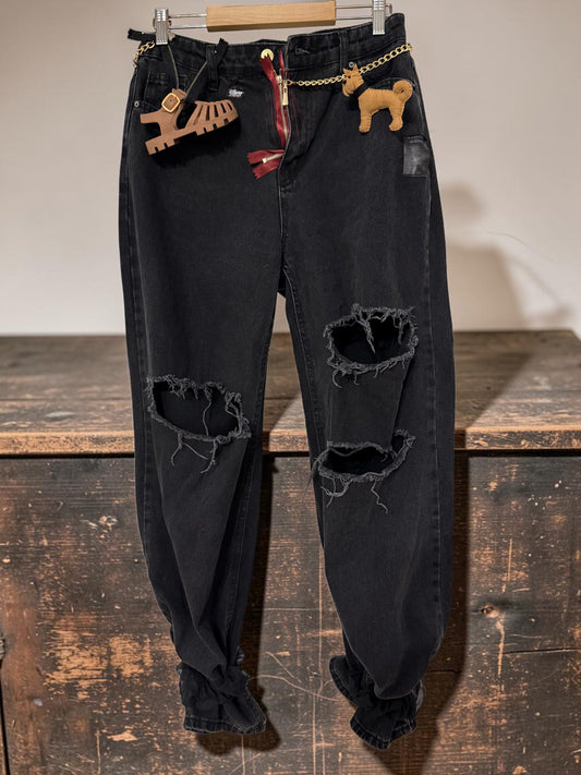 LUNE – Jeansy z Recyklingu z Zawieszkami One of One | Pretty Decay Studio